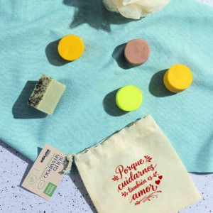 Pack Spa con Amor: Toallas personalizadas + Vela aromática + Set vegano de jabones