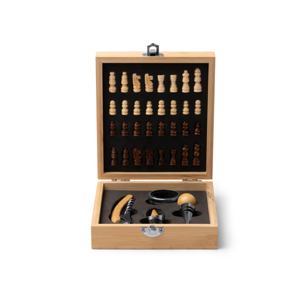 Pack Vino & Nosotros: Set de vino con tablero de ajedrez + 2 copas negras personalizadas - Imagen 2